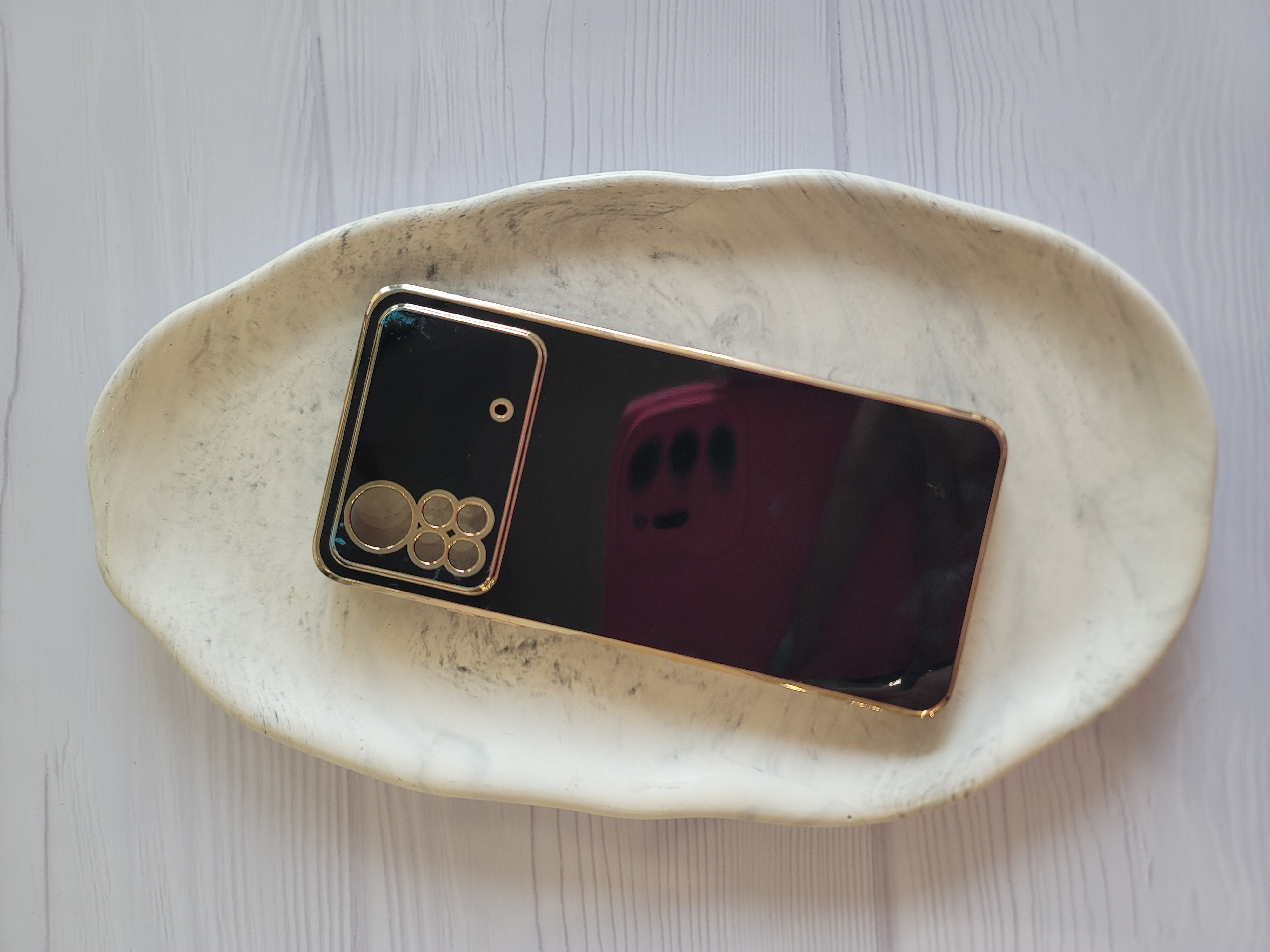 قاب گوشی poco x4 pro مشکی لاین طلایی