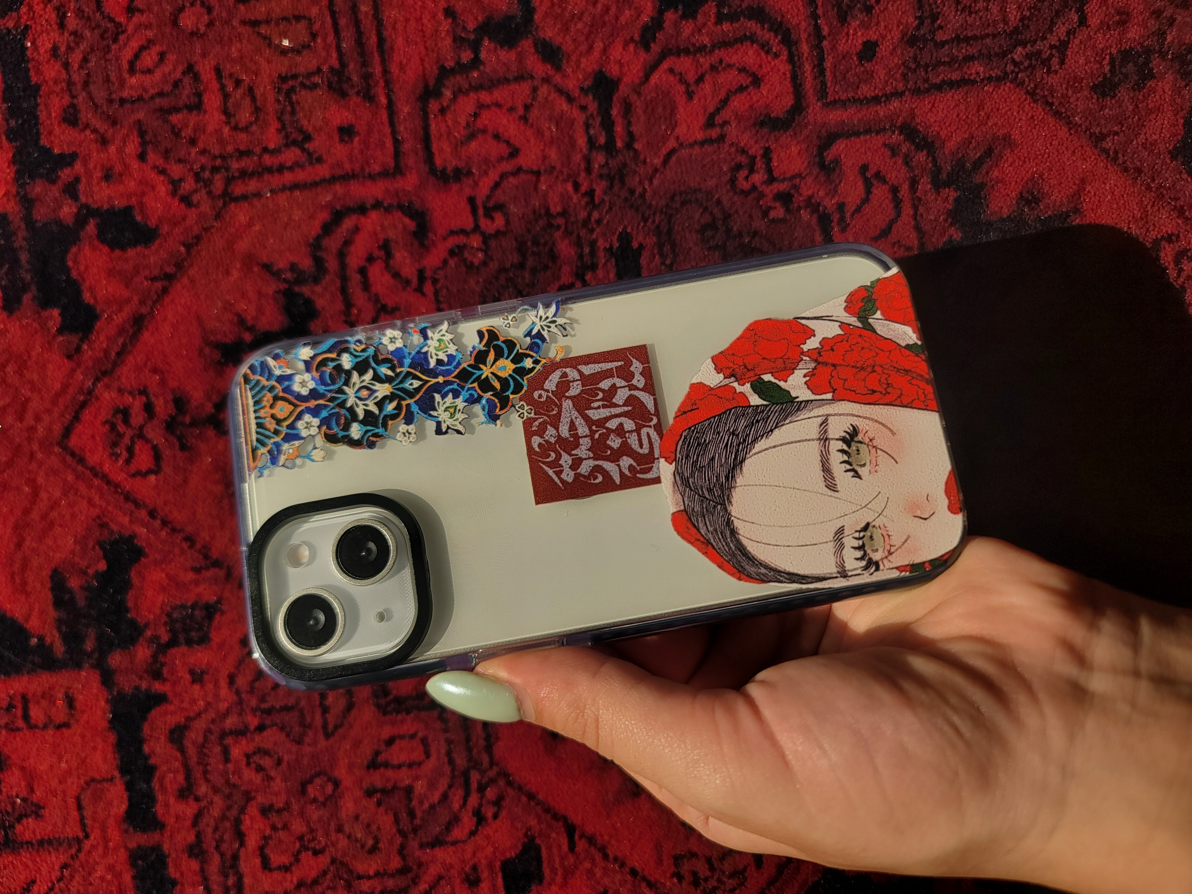 قاب گوشی آیفون ۱۳ دختر ایرونی